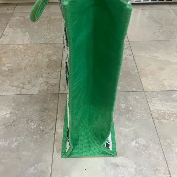 Masters Tote with Yellow and Green Design - Picture 6 of 11